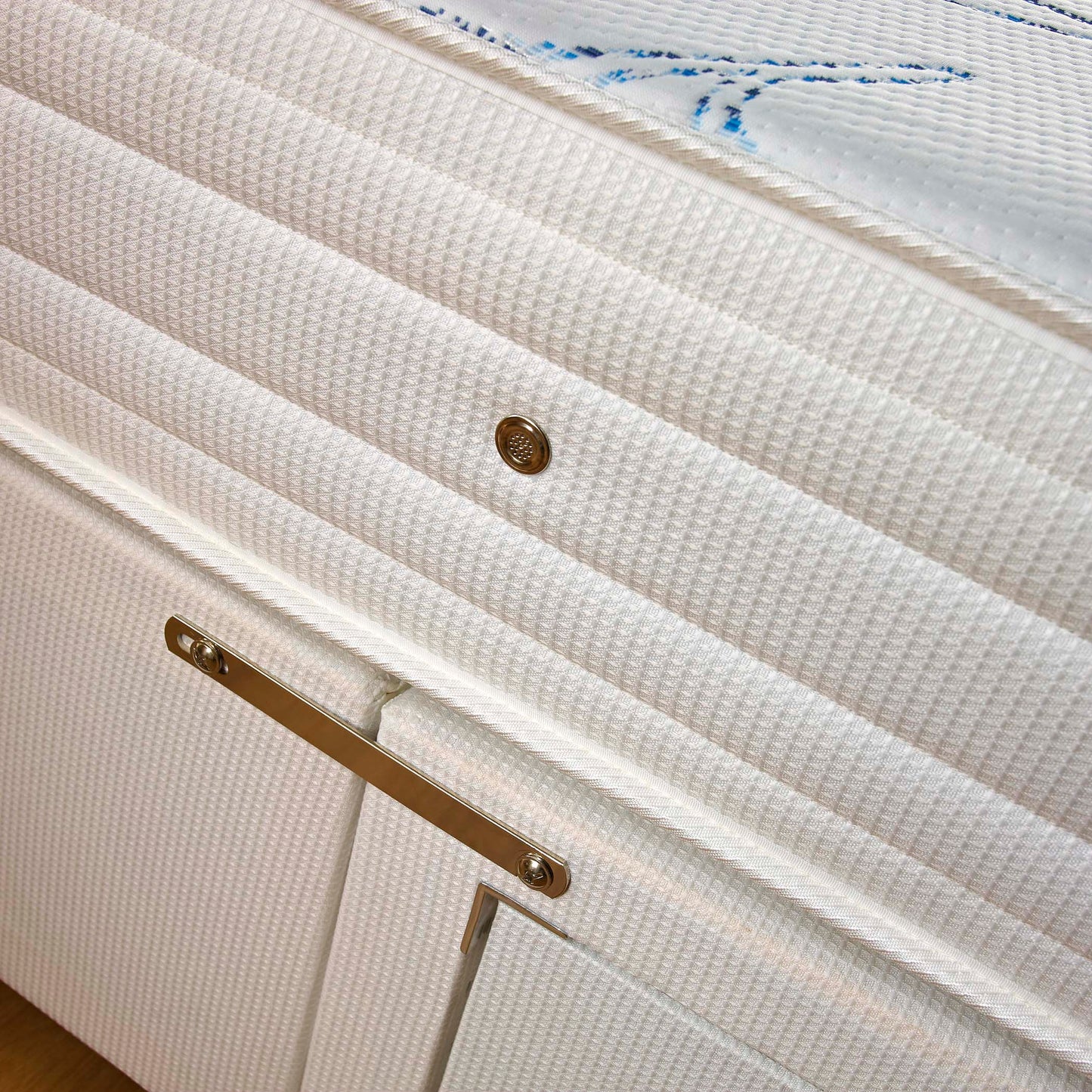 Cooltex Bed with Drawers