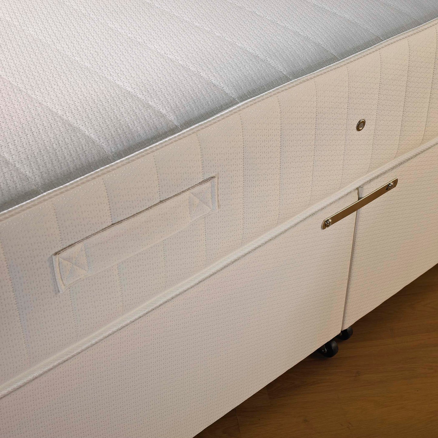 Manhattan Bed